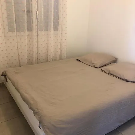 Charmante Maison Avec Parking *